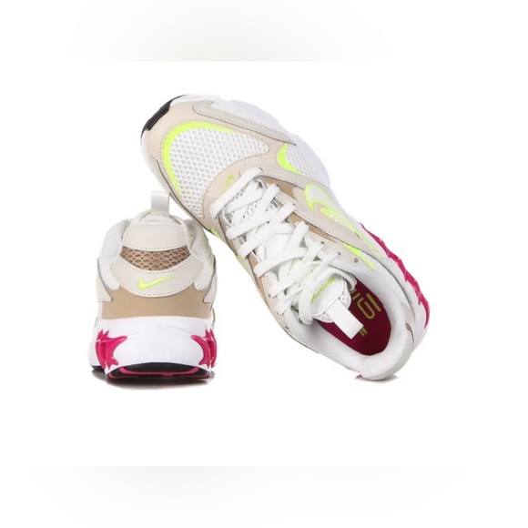 Nike Women’s Zoom Air Fire "Summit White And Total Orange" sneaker, Size 9.5 - Picture 3 of 13